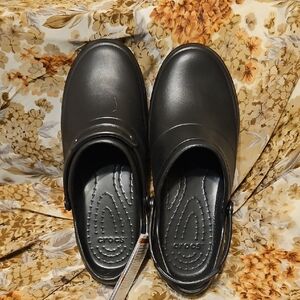 CROCS Classic Black Clogs
